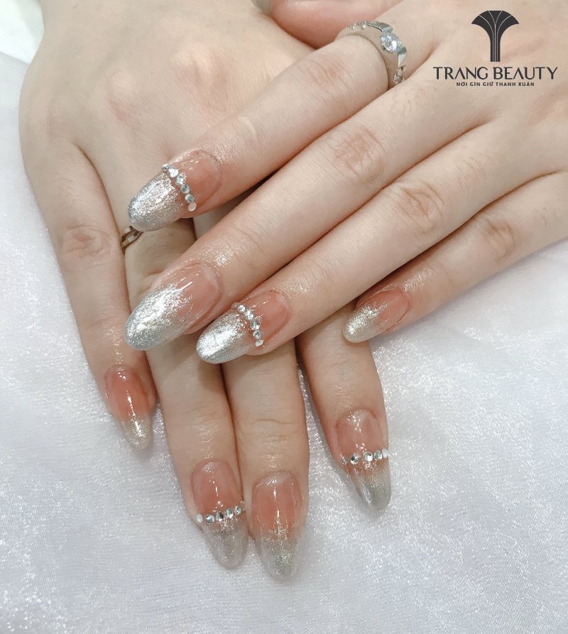 Mẫu nail ngắn ombre