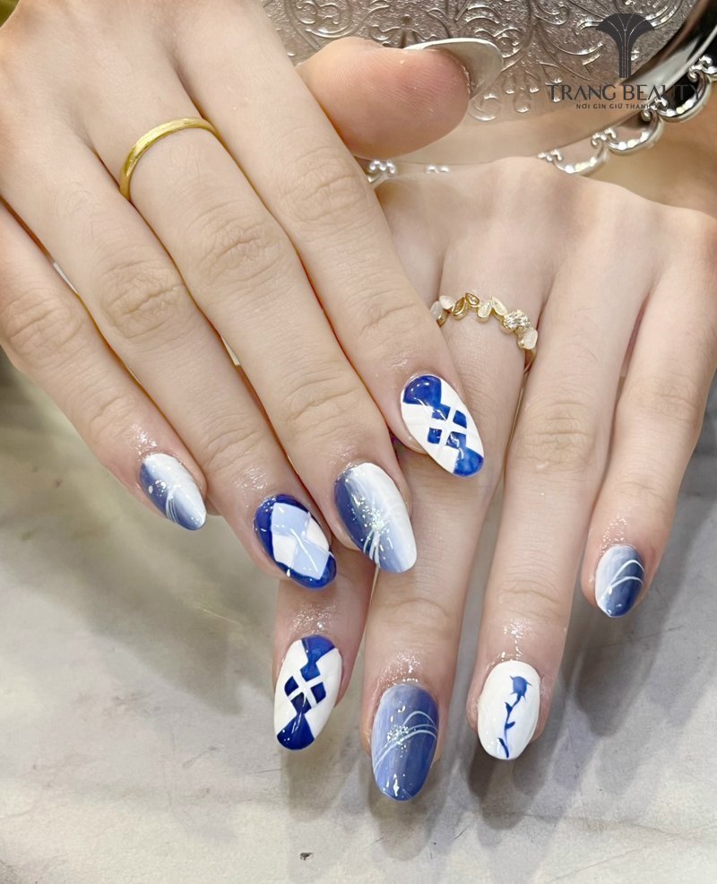 Mẫu nail móng ngắn 