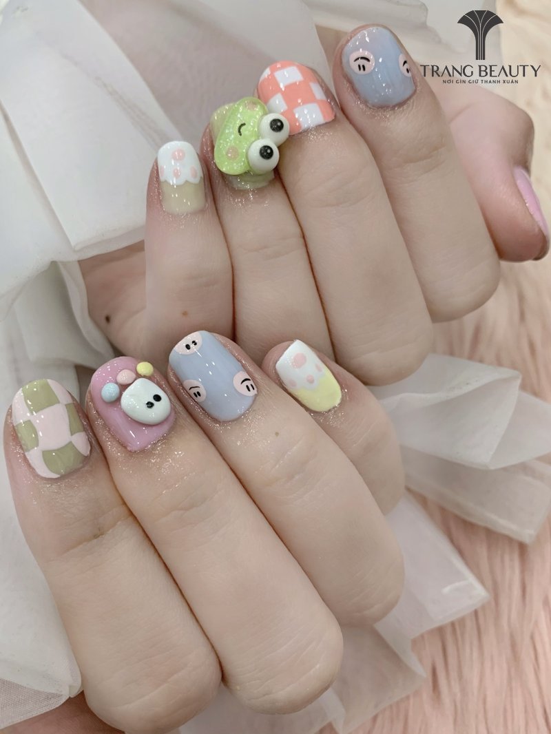 Một vài mẫu nail móng ngắn dễ thương