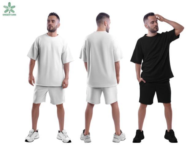 Phối áo thun Polo, quần Short thể thao, và giày Sneaker