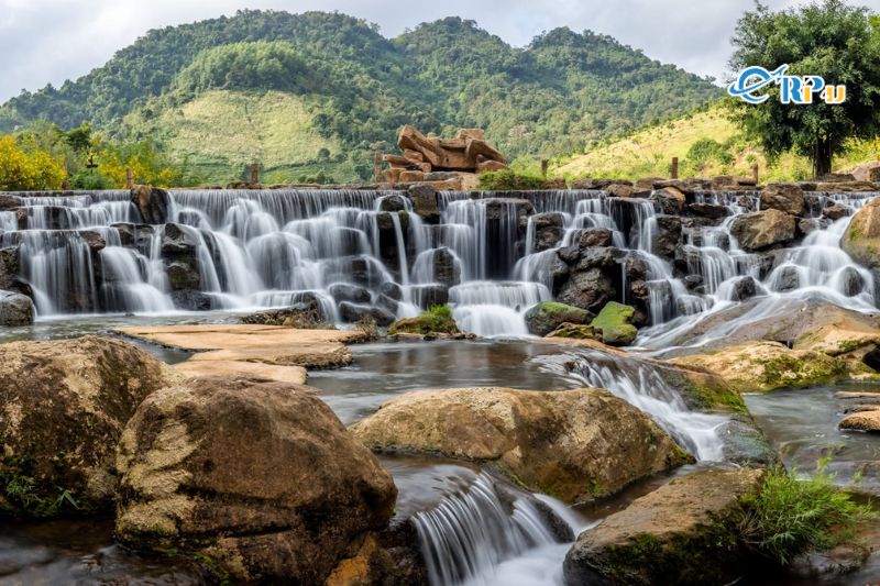 Ghé thăm bản Vặt