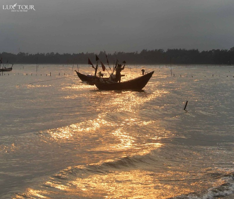 Bãi biển Vinh Sơn