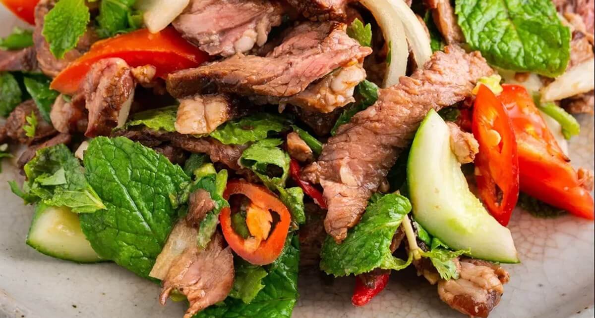 Món Salad hỗn hợp thơm ngon, thanh mát. 