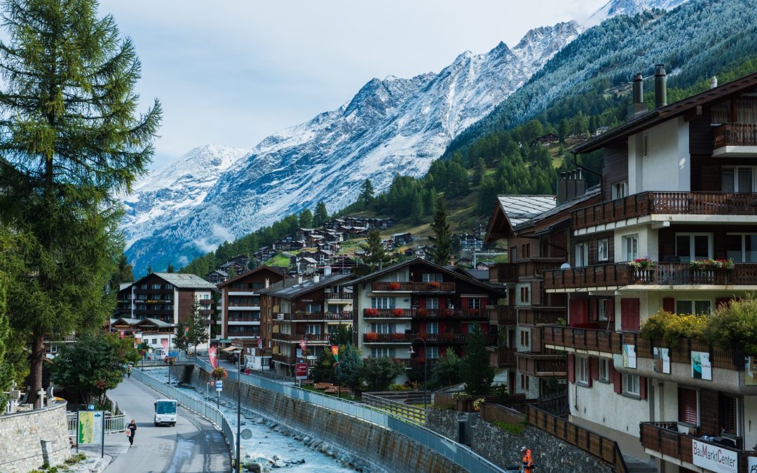 Đi tour Thụy Sĩ, làm sao bạn có thể bỏ lỡ Zermatt tuyết phủ đẹp đến nao lòng