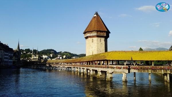 Chapel Bridge - Cây cầu cổ kính nổi tiếng ở Lucerne, Thụy Sĩ