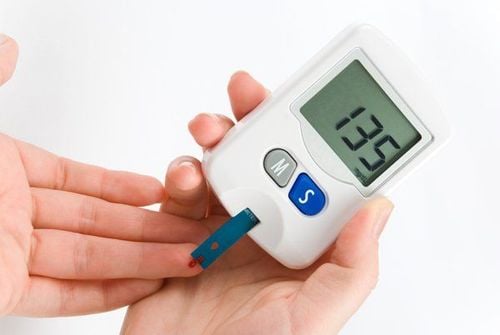 Người mắc bệnh đái tháo đường thì tuyến tụy sẽ không sản xuất đủ insulin duy trì mức đường huyết.