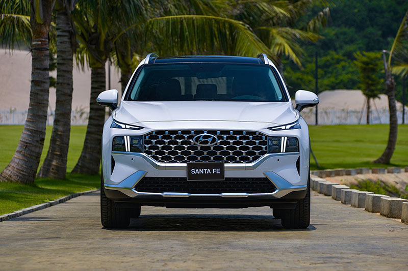 Hyundai Santafe màu Trắng 2023