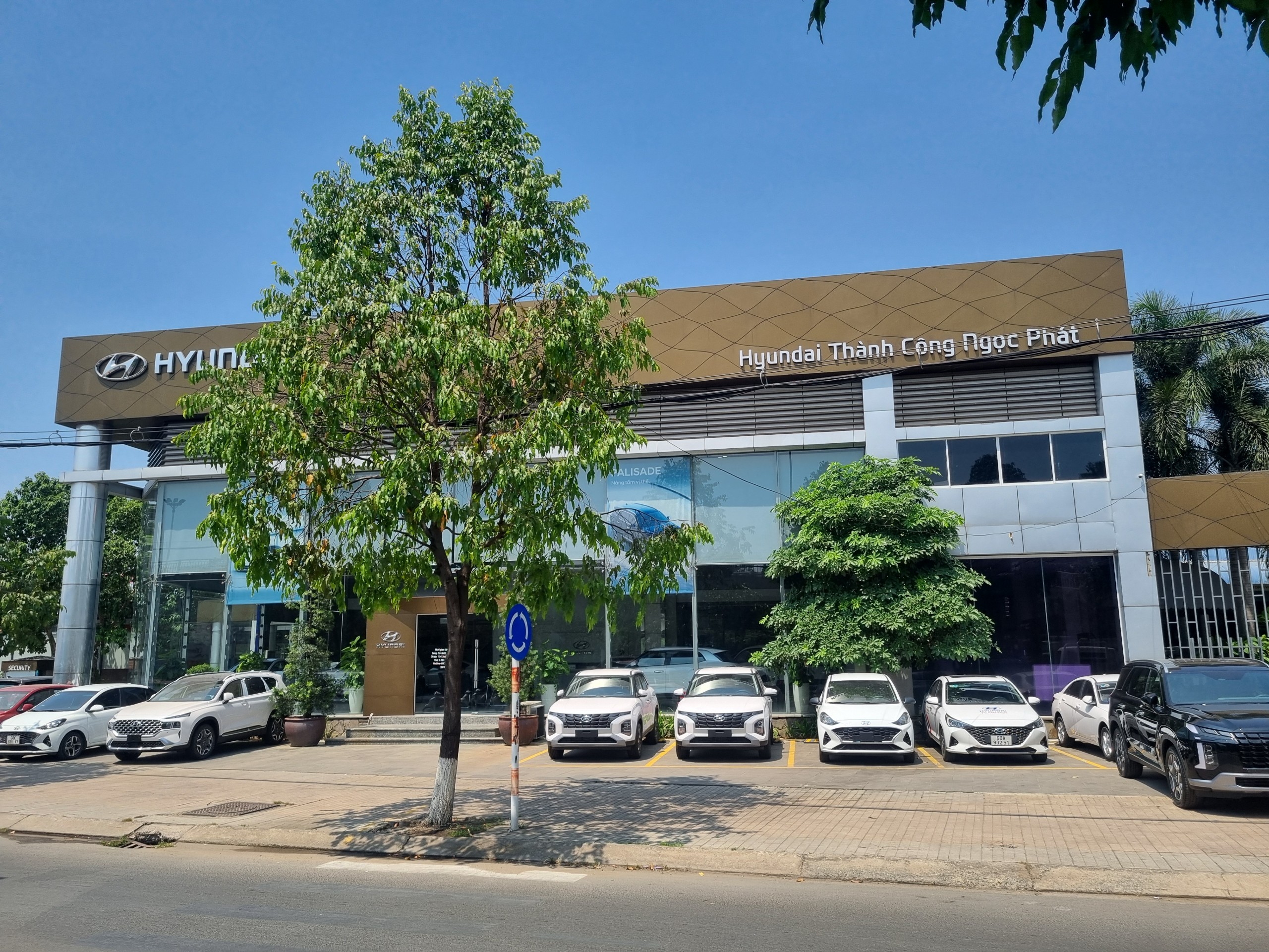 shoowroom hyundai ngọc phát