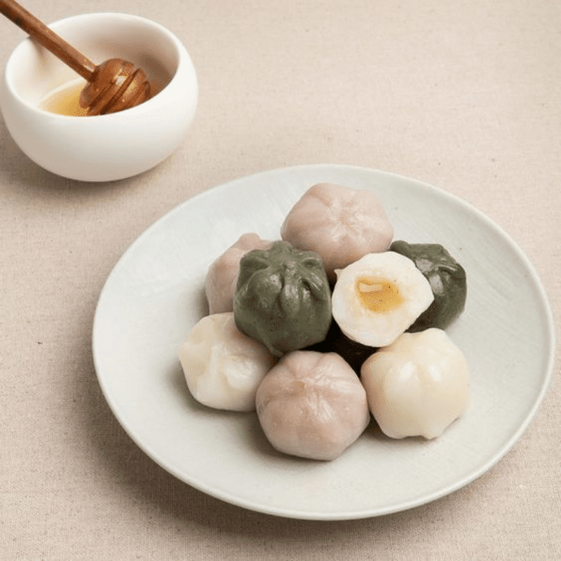 Ggultteok (꿀떡)-banh-tteok-han-quoc