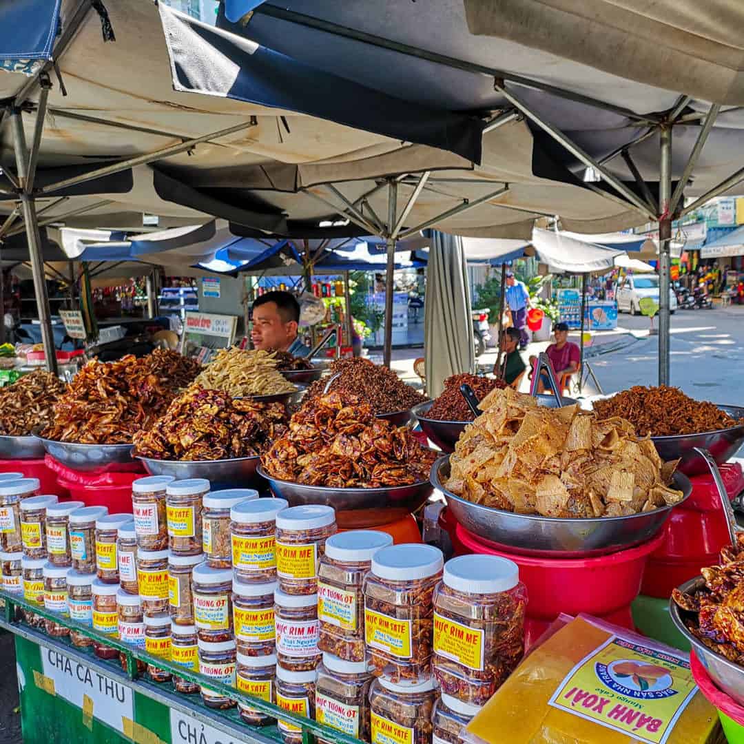 Local specialties in Cho Dam Market