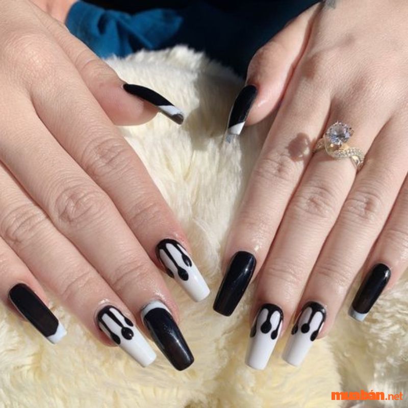 Mẫu nail trên nền trắng đơn giản