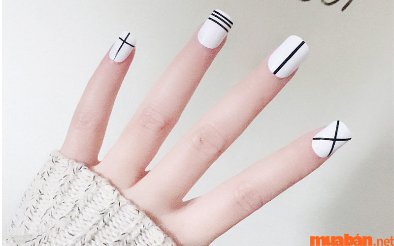 Mẫu nail đơn giản thanh lịch cho các cô nàng công sở