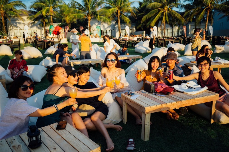 Thư giãn, vui chơi tại Tanjong Beach Club