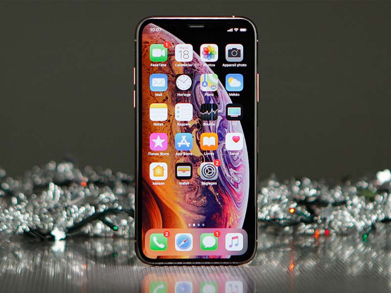 cách tắt nguồn iPhone Xs thiết kế