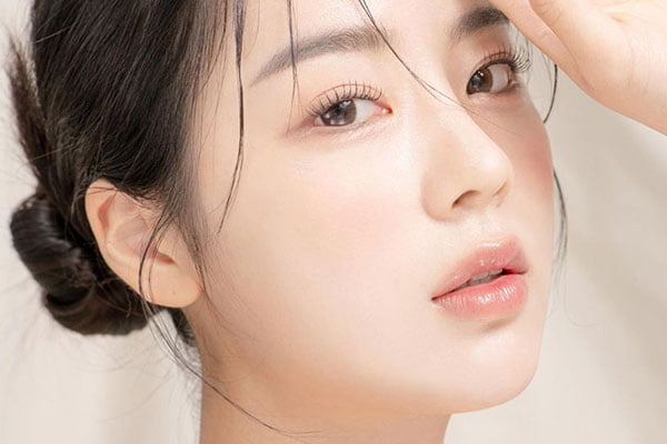 Xu hướng Dewy Skin là xu hướng tôn vinh vẻ đẹp tự nhiên