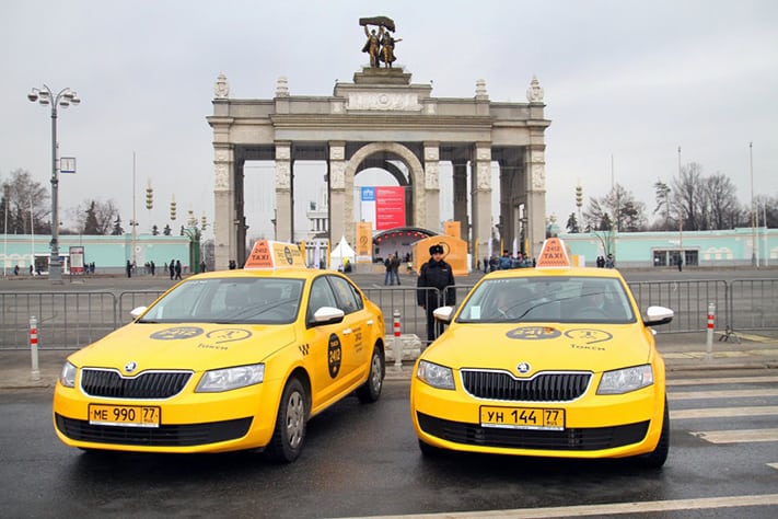 kinh-nghiệm-du-lịch-Nga-taxi-711