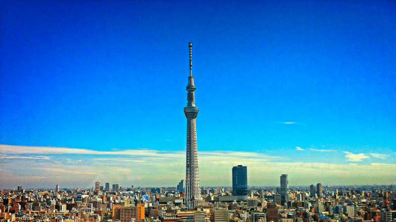 Tháp Tokyo khi ngắm nhìn từ xa