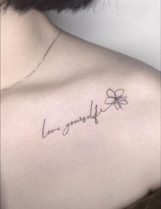 mẫu tattoo chữ love yourself nghệ thuật