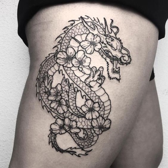 tattoo rồng và hoa đào đen trắng bắt mắt