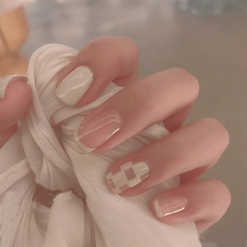 những mẫu nail Hàn Quốc đơn giản 12