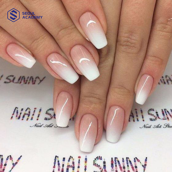 Mẫu nail dành cho tết tết màu trắng hút mắt