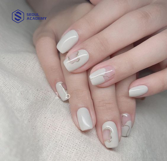 Mẫu nail màu trắng dành cho tết mà các nàng nên thử