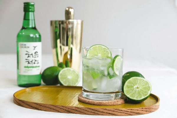 Công thức mix rượu Soju với 7Up được nhiều bạn trẻ ưa chuộng