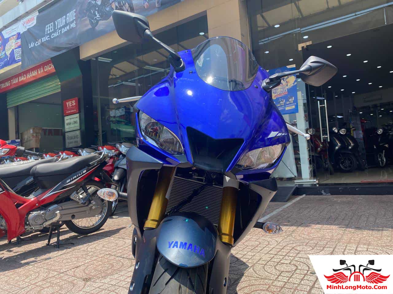 Đầu xe Yamaha R3